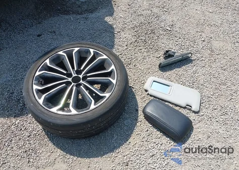 2016 Toyota Corolla S Plus из США, поврежденный, VIN 2T1BURHE8GC579823